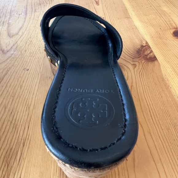 Tory Burch Patti Wedge (black patent leather) Size 9 - Picture 13 of 15